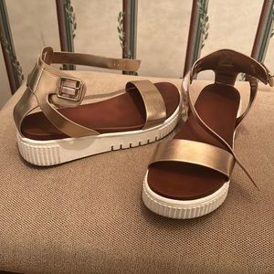 Rose gold wedges, Women’s 8, great condition